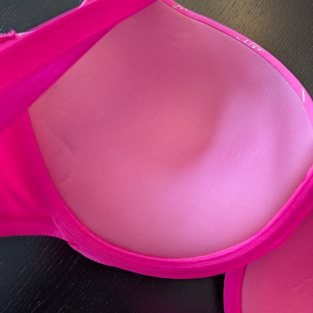 Victoria's Secret Fuchsia Bra - Picture 4 of 7